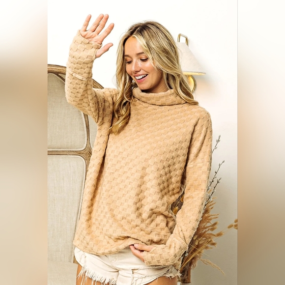 BiBi Designer Checkered Round Neck Thumbhole Long Sleeve Top - Picture 1 of 9